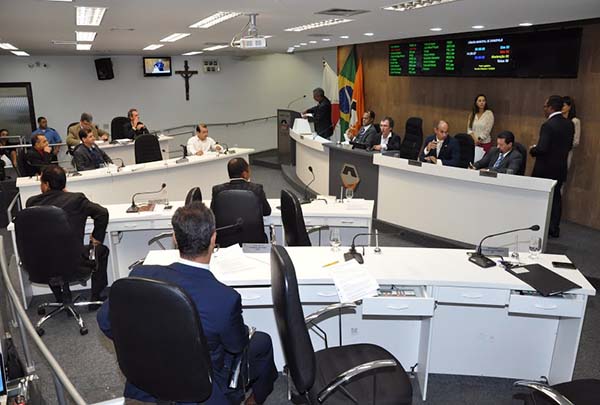 Prefeito de Divinópolis envia projeto à Câmara pedindo autorização para contrair empréstimo de R$ 40 milhões