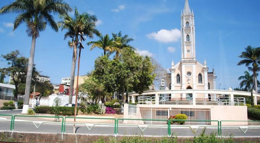 Carmo do Cajuru Minas Gerais fonte: sintramdiv.org Fonte: sintramdiv.org