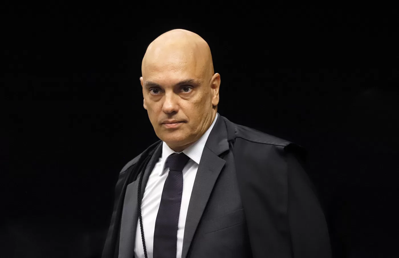 Alexandre de Moraes desativa conta pessoal no X um dia após cobrar multa da rede