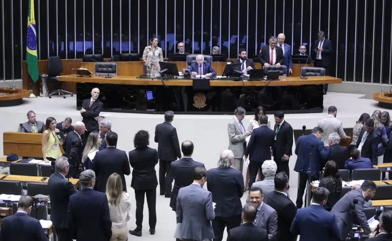 Câmara dos Deputados aprova castração química para pedófilos