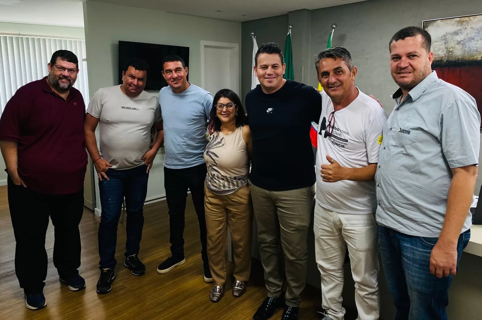 Diretores do Sintram se reúnem com prefeito e equipe de governo de Carmo do Ca juru para discutir valorização dos servidores