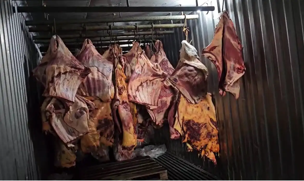 Empresa revendia carne que estragou durante enchentes no Rio Grande do Sul