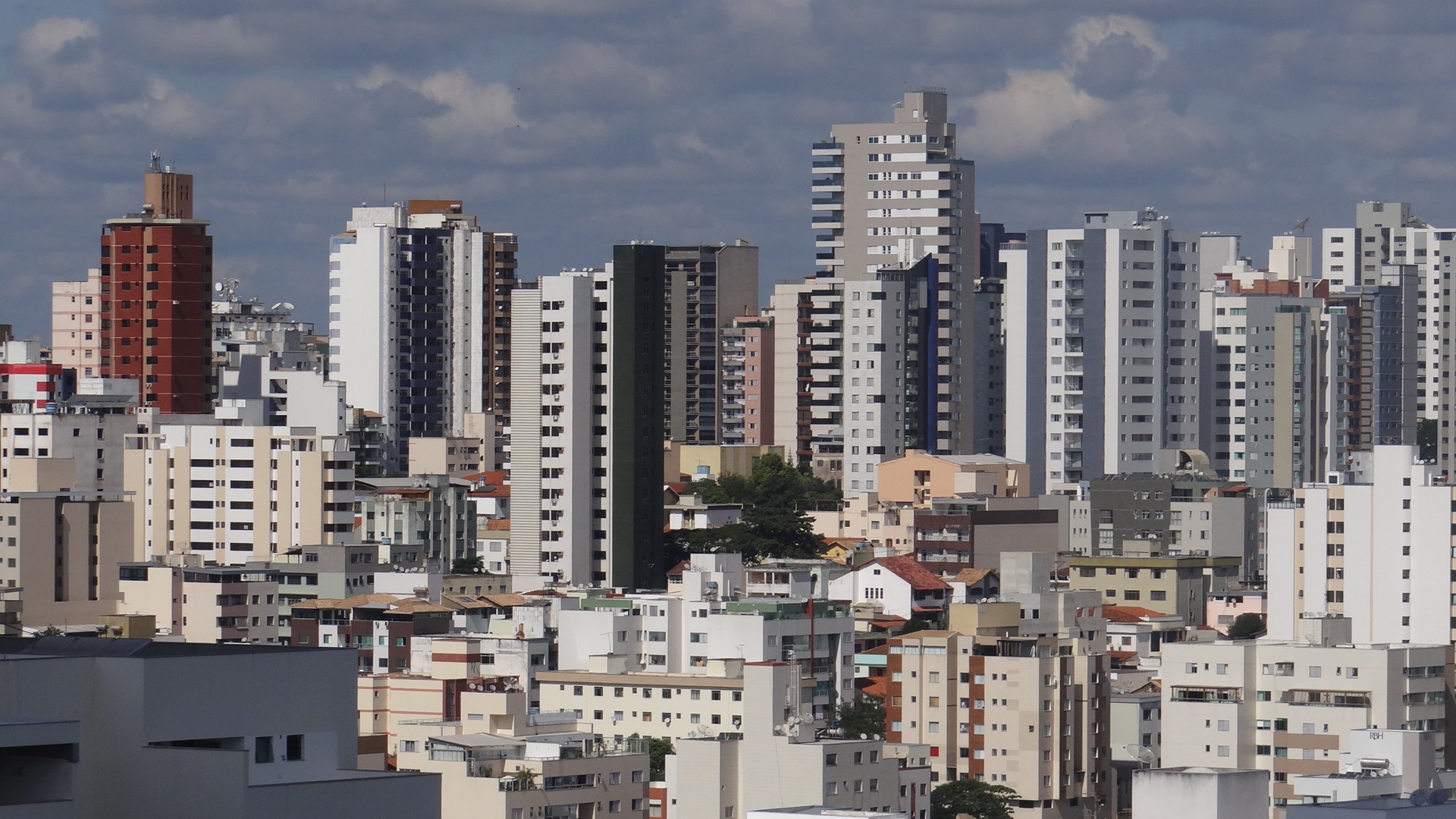 PT só tem candidaturas próprias para prefeito em seis cidades mineiras com mais de 100 mil habitantes