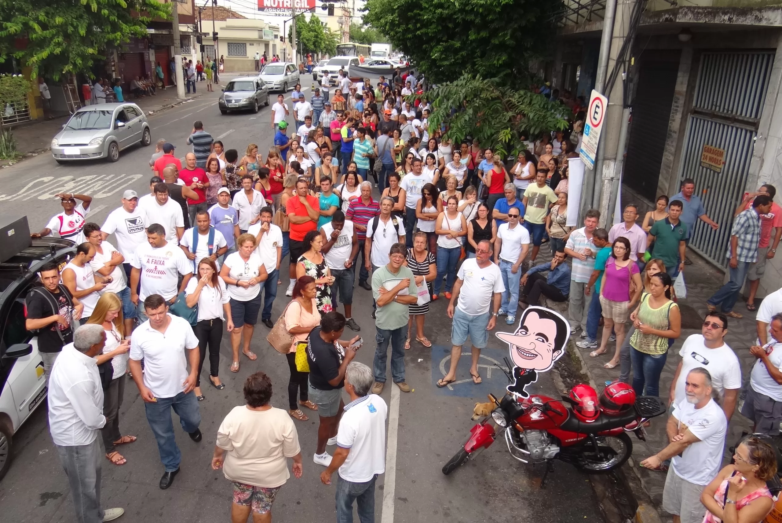 Sintram realiza visitas preparatórias para assembleia que pode definir pela greve dos servidores municipais