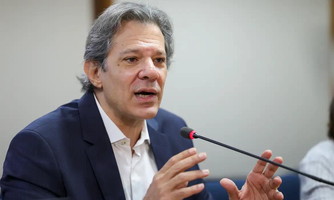 Haddad desmente imposto sobre pets e Pix após vídeo falso feito com inteligência artificial