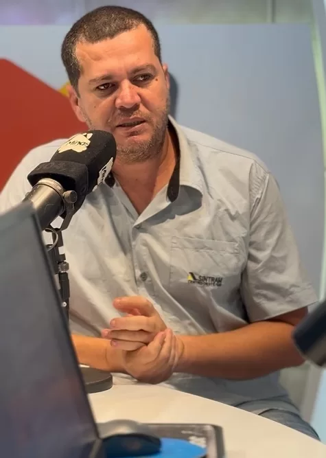 Marco Aurélio  Gomes, em entrevista à Rádio Minas: "A greve é a única arma que a gente tem"