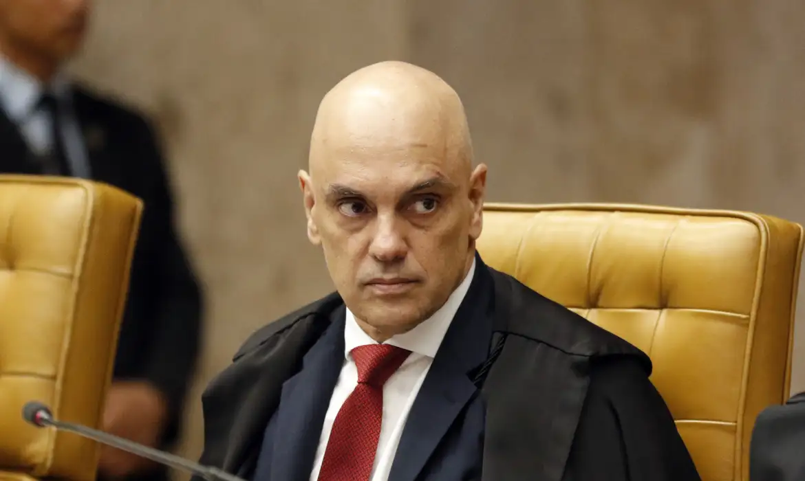 Moraes levanta sigilo de delação em que ajudante de ordens, Mauro Cid, denuncia Bolsonaro