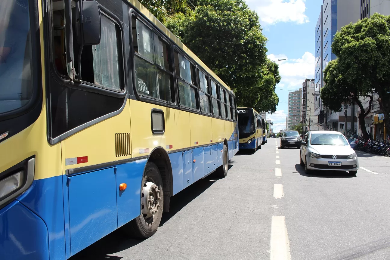 Prefeito de Divinópolis não vai reajustar transporte coletivo e subsídios para complementar valor da tarifa vão passar de R$ 9 milhões