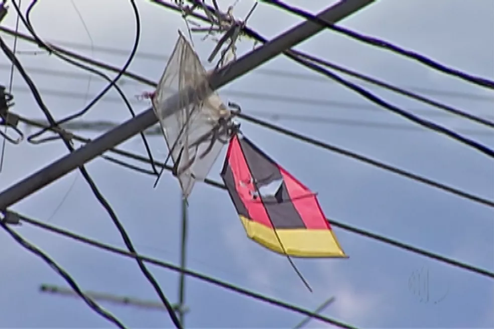 Apagão em São Paulo que deixou mais de um milhão de residências sem energia  foi causado por queda de pipa em subestação