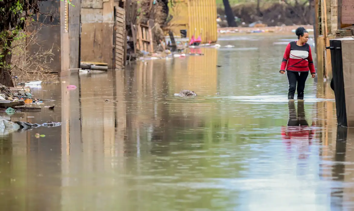 Chuvas e alagamentos voltam a atingir o Rio Grande do Sul e espalhar o medo entre moradores