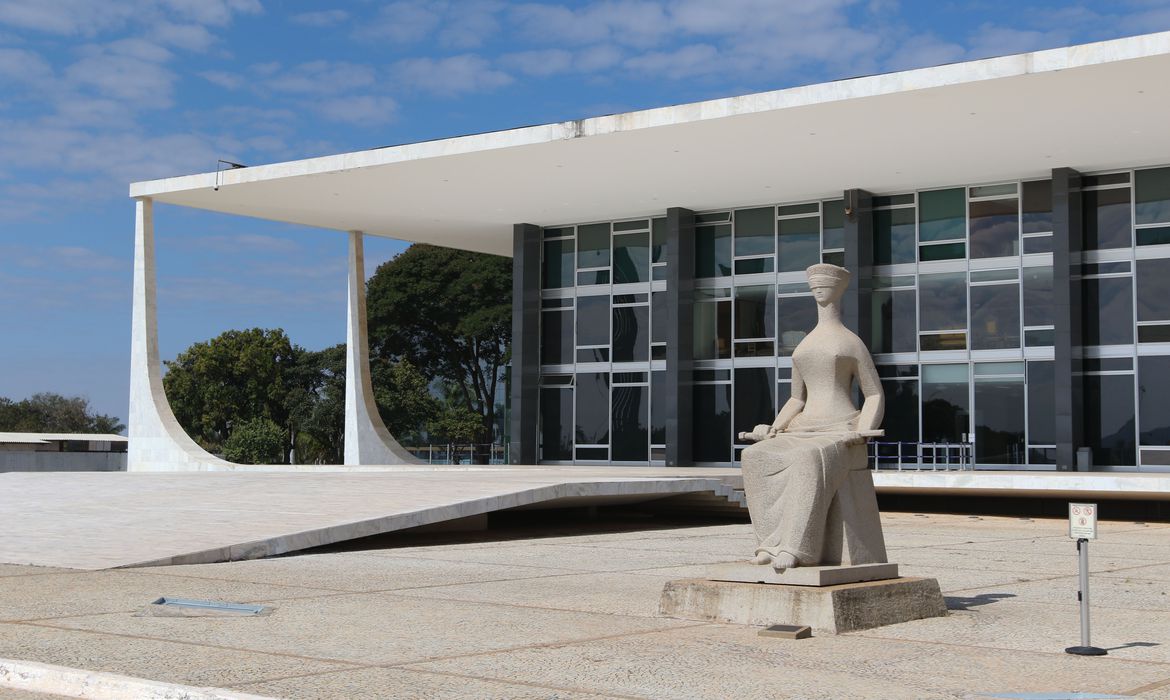 STF rejeita recurso de mulher trans barrada em banheiro de shopping