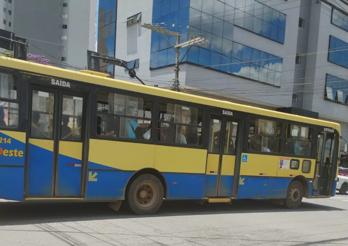 Motoristas do transporte coletivo de Divinópolis rejeitam proposta das empresas e marcam início da greve para o dia 10 de março